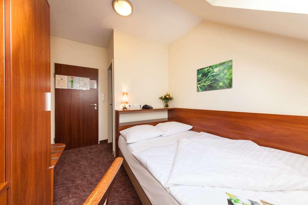 Novum Hotel Eleazar City Center Hamburg Room photo